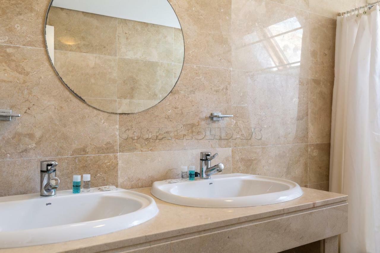Marina Duquesa 3Bc2 Apartment มานิลบา ภายนอก รูปภาพ